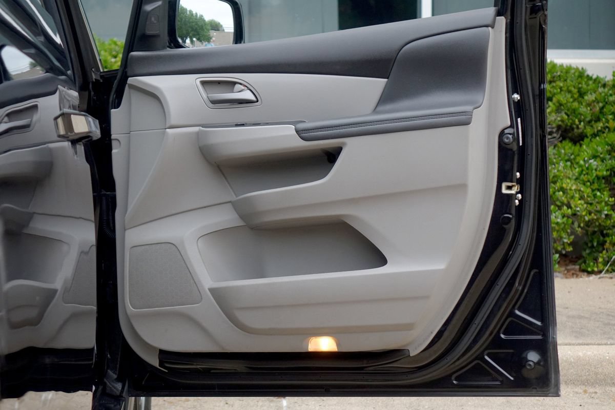 Used 2012 Honda Odyssey Touring image 37