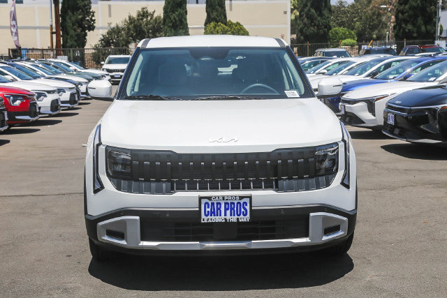 New 2027 Kia Seltos LX FWD image 3