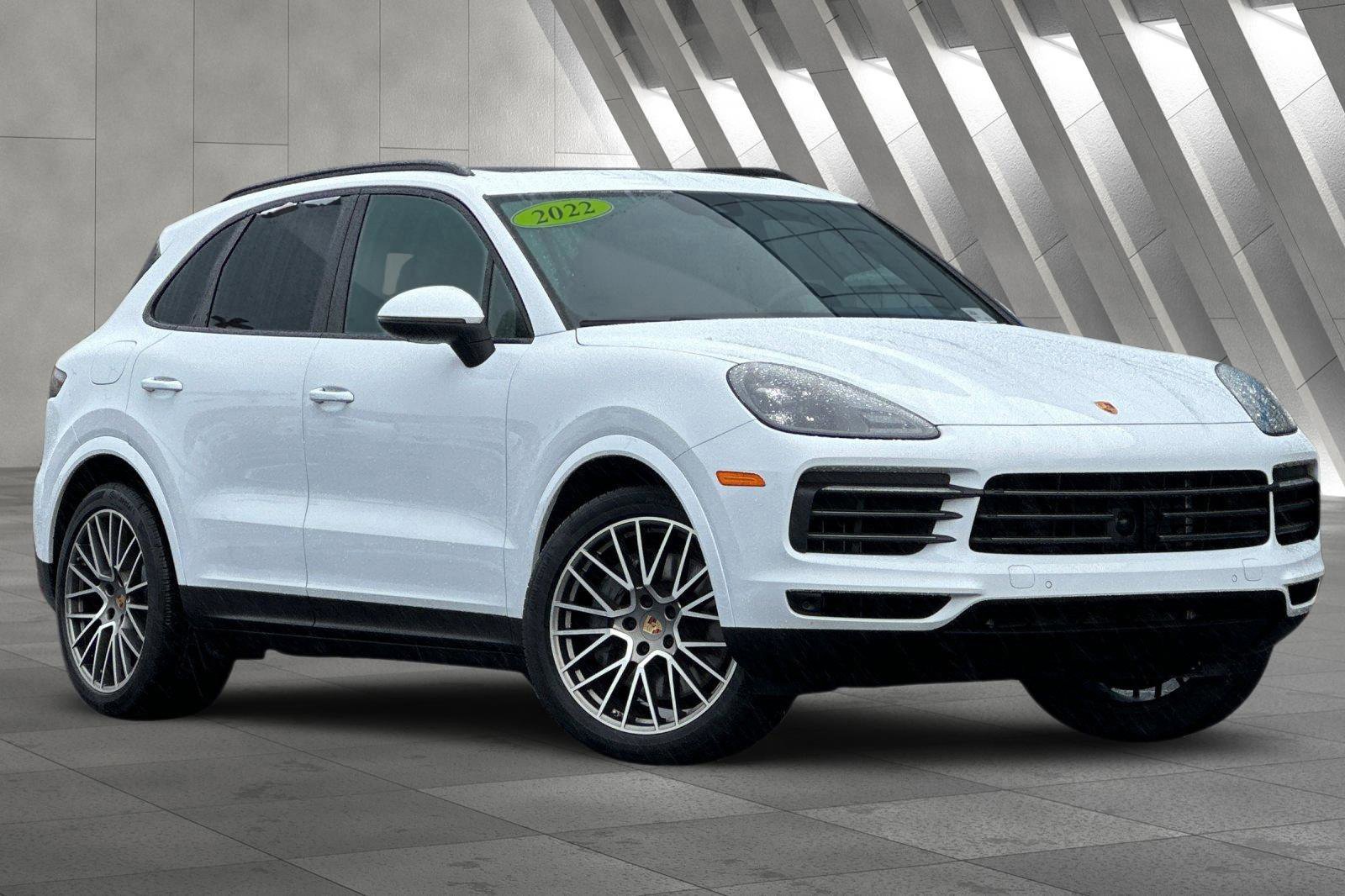 Used 2022 Porsche Cayenne S image 2