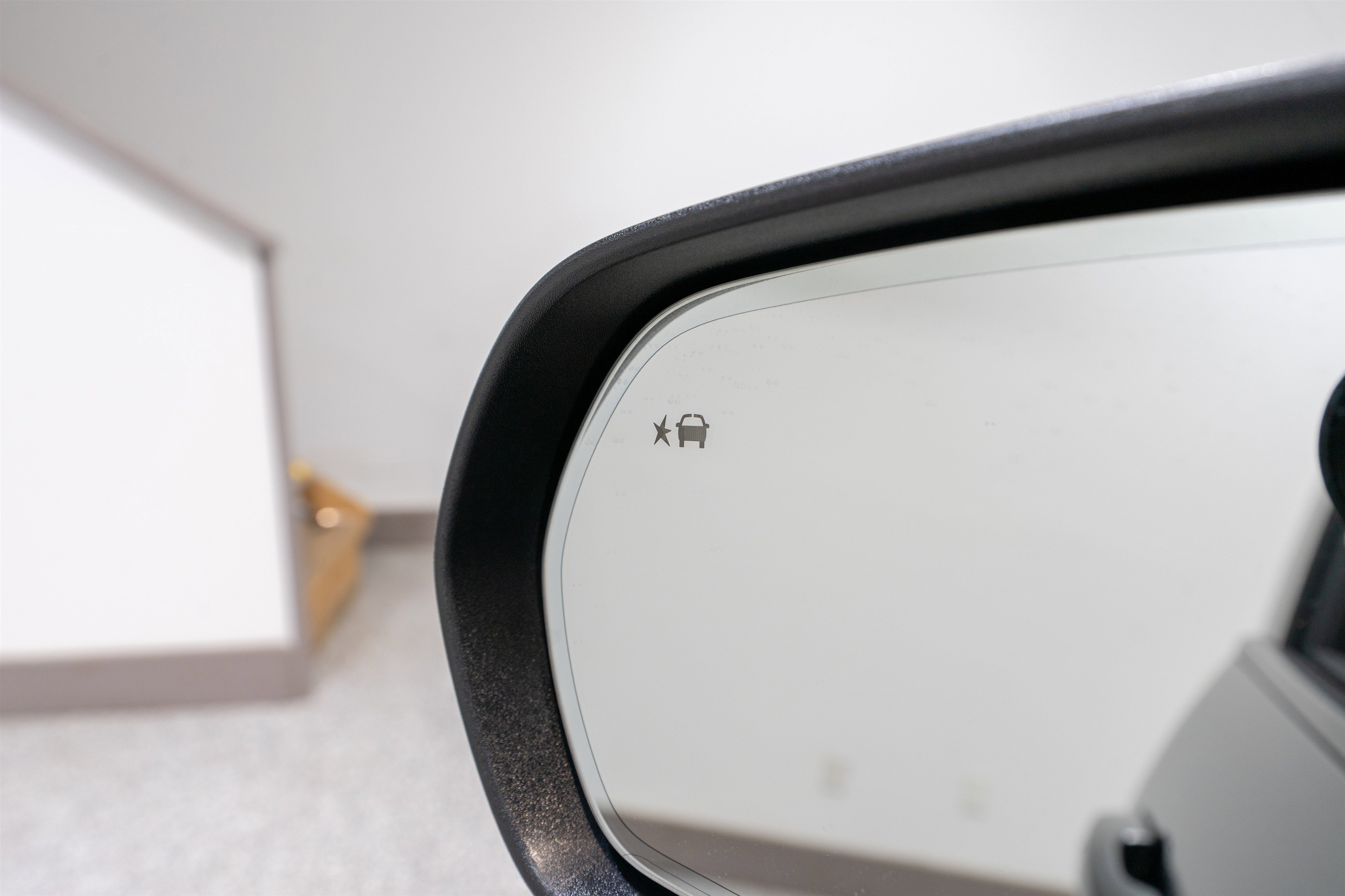 Used 2024 Chevrolet Traverse RS image 13