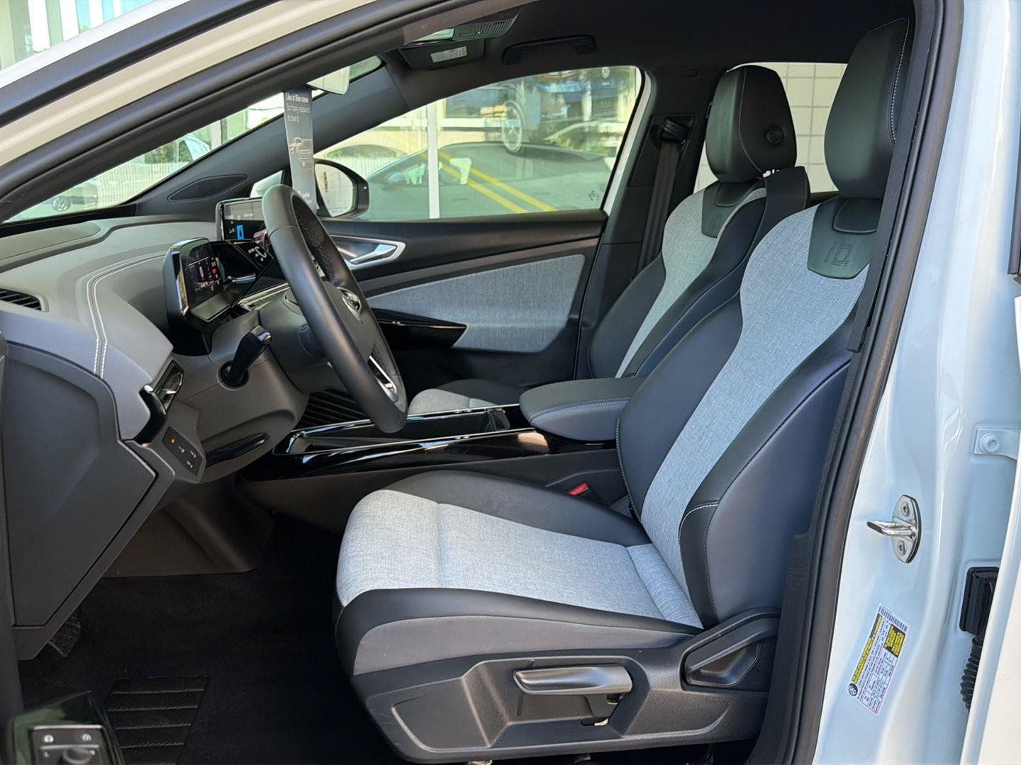 Certified 2023 Volkswagen ID.4 Pro RWD image 15