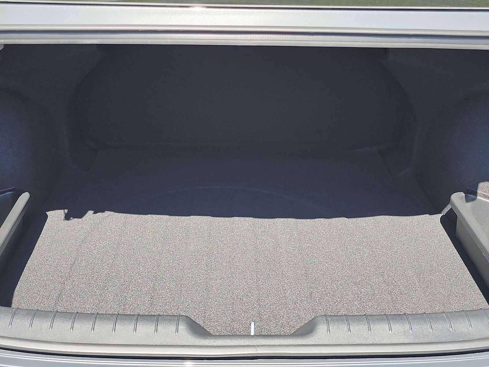 Used 2025 Hyundai Elantra Sport image 15