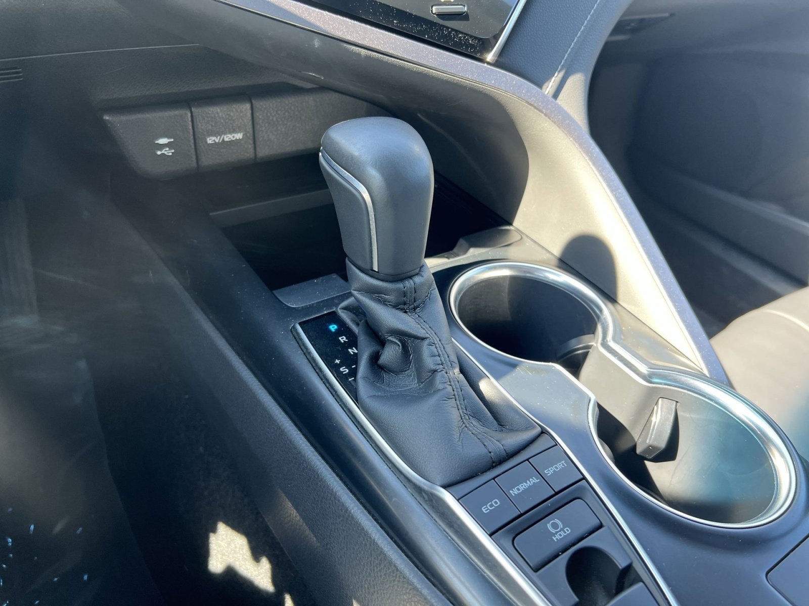 Used 2018 Toyota Camry XSE w/ Four Season Floor Mat Package FWD image 21