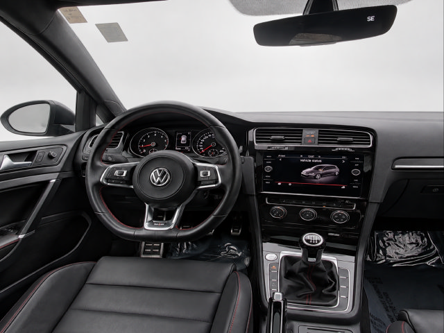 Used 2021 Volkswagen GTI SE FWD image 12