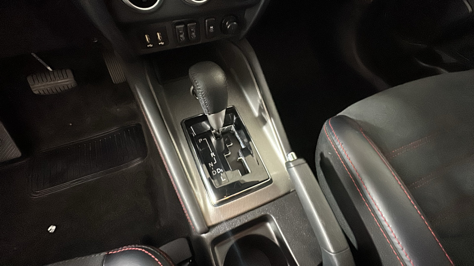 Used 2024 Mitsubishi Outlander Sport SE AWD/4WD image 24