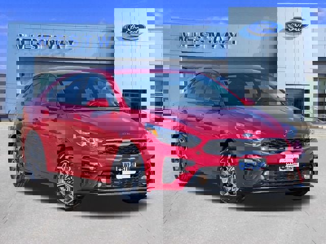 Used 2020 Kia Forte LXS image 2