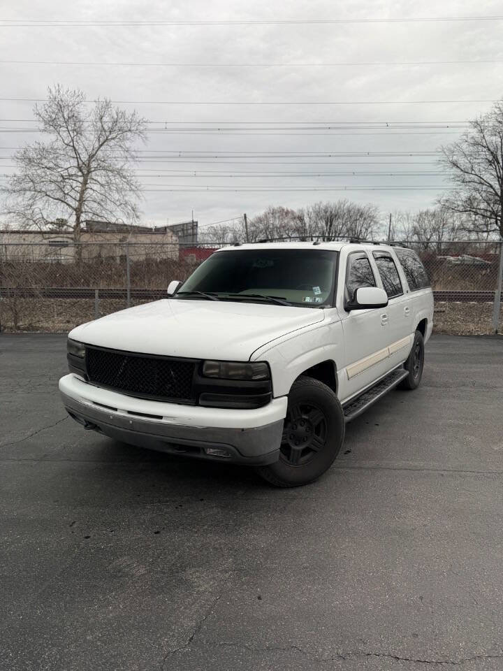 Used 2004 Chevrolet Suburban LT w/ Preferred Equipment Group image 1