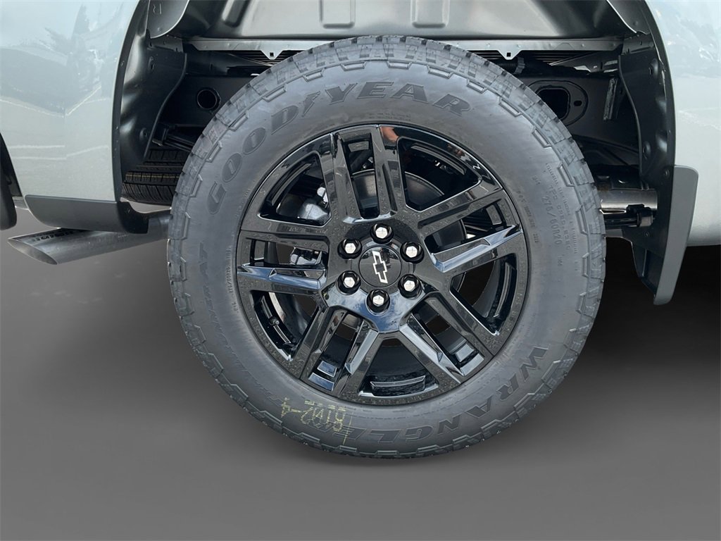 New 2025 Chevrolet Silverado 1500 Custom image 10