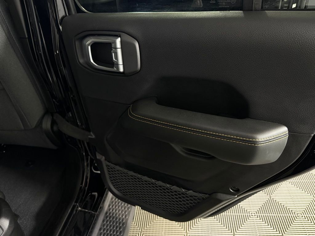 Certified 2025 Jeep Wrangler Unlimited Sahara image 30