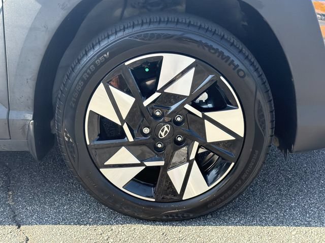 Certified 2025 Hyundai Kona SEL FWD image 19