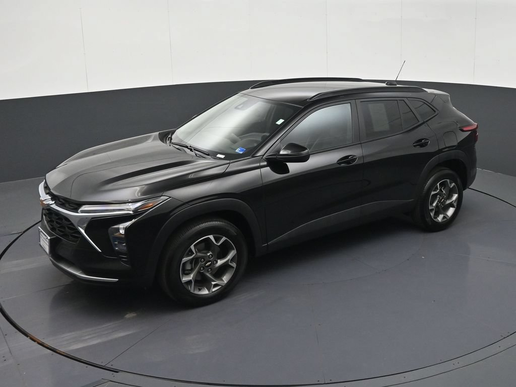 Certified 2026 Chevrolet Trax LT FWD image 22