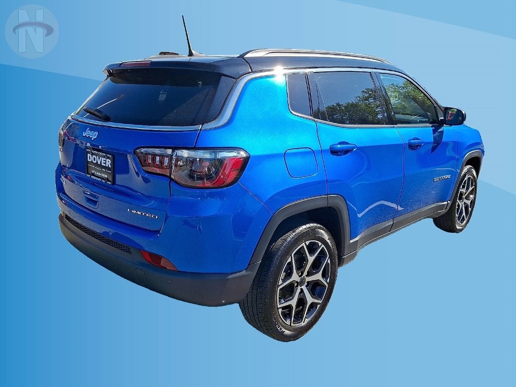 Used 2025 Jeep Compass Limited w/ Sun & Sound Group AWD/4WD image 17
