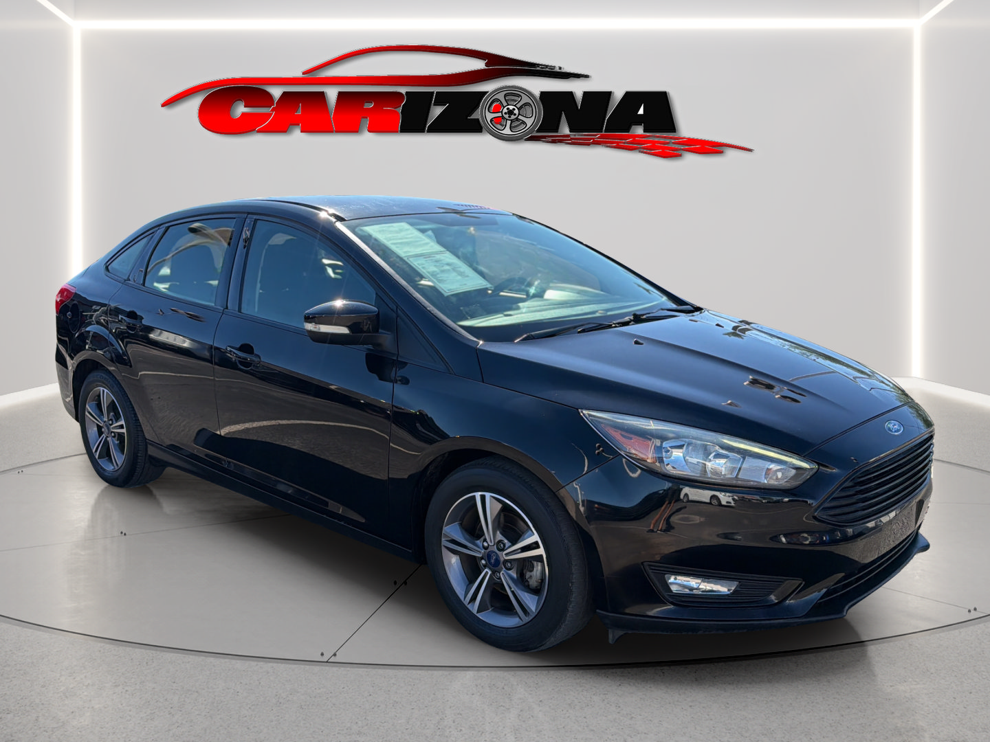Used 2017 Ford Focus SE FWD image 2
