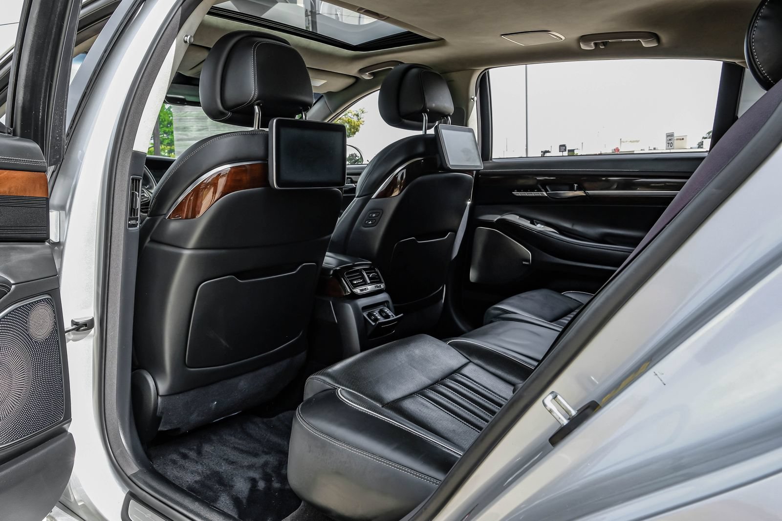 Used 2019 Genesis G90 5.0 Ultimate RWD image 42