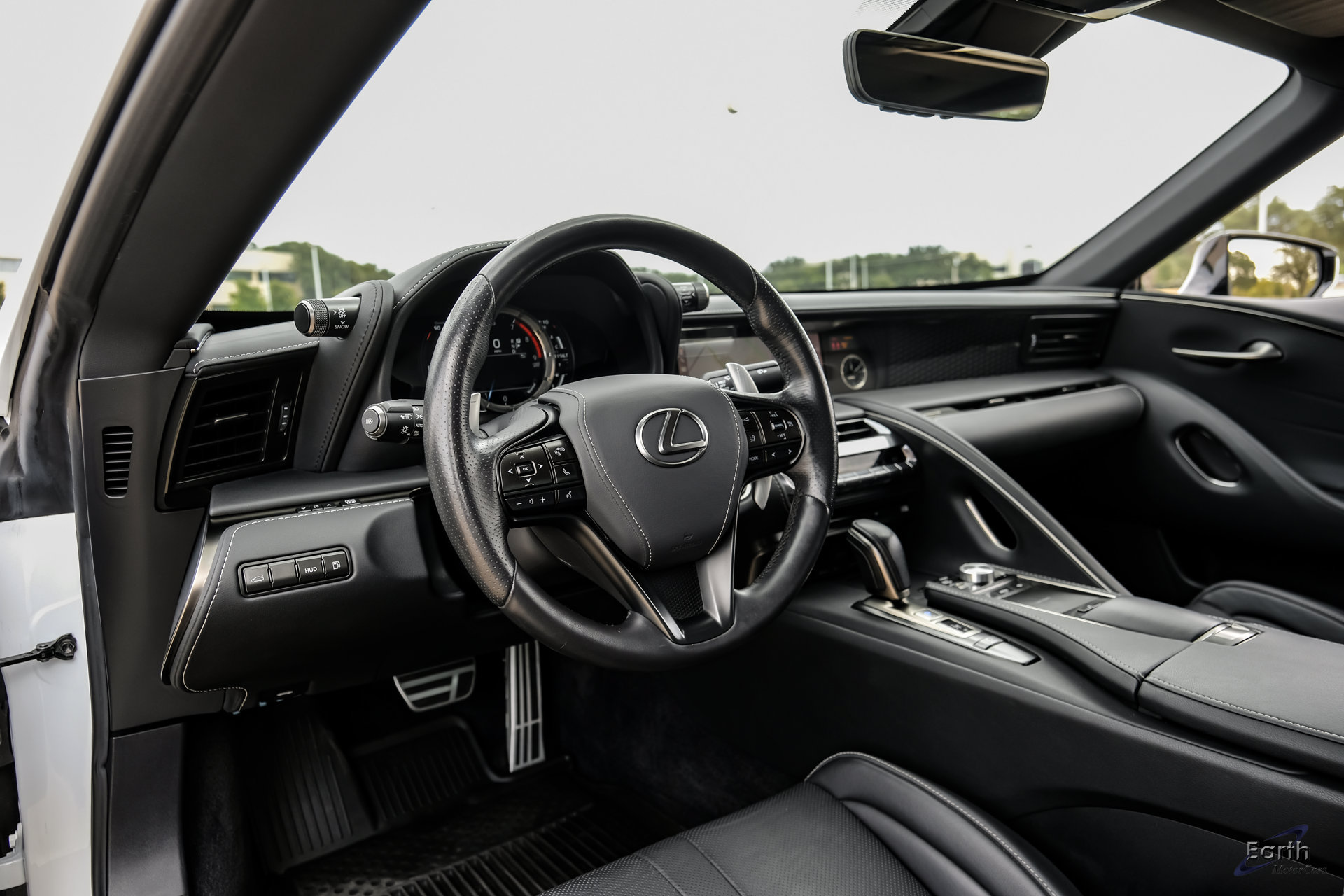 Used 2021 Lexus LC 500 Convertible w/ Touring Package RWD image 2