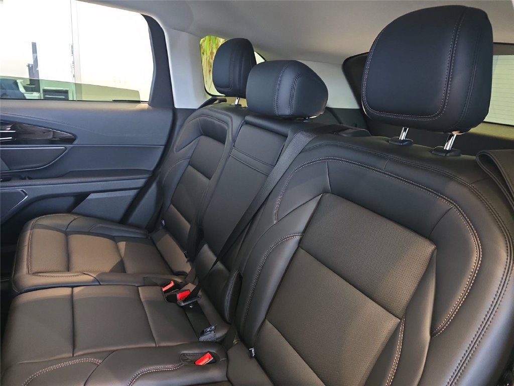 New 2026 Lincoln Nautilus Premier AWD/4WD image 10
