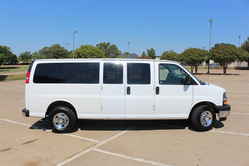 Used 2020 Chevrolet Express 3500 LT w/ LT Preferred Equipment Group RWD image 6