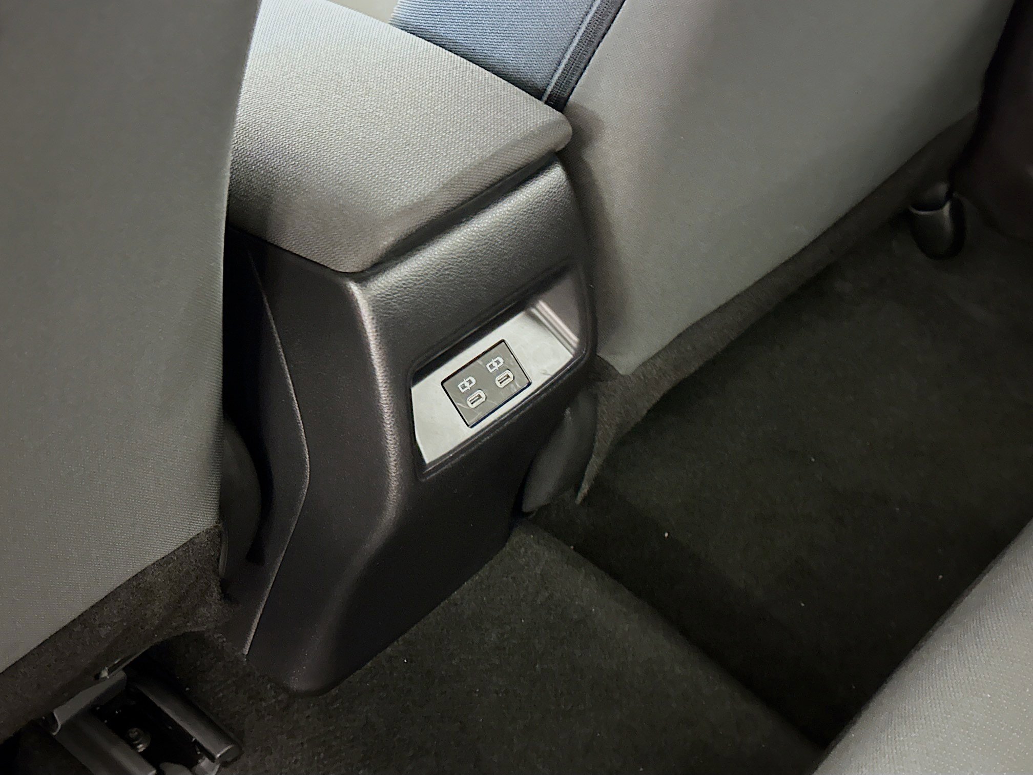 Used 2026 Toyota Corolla LE FWD image 28