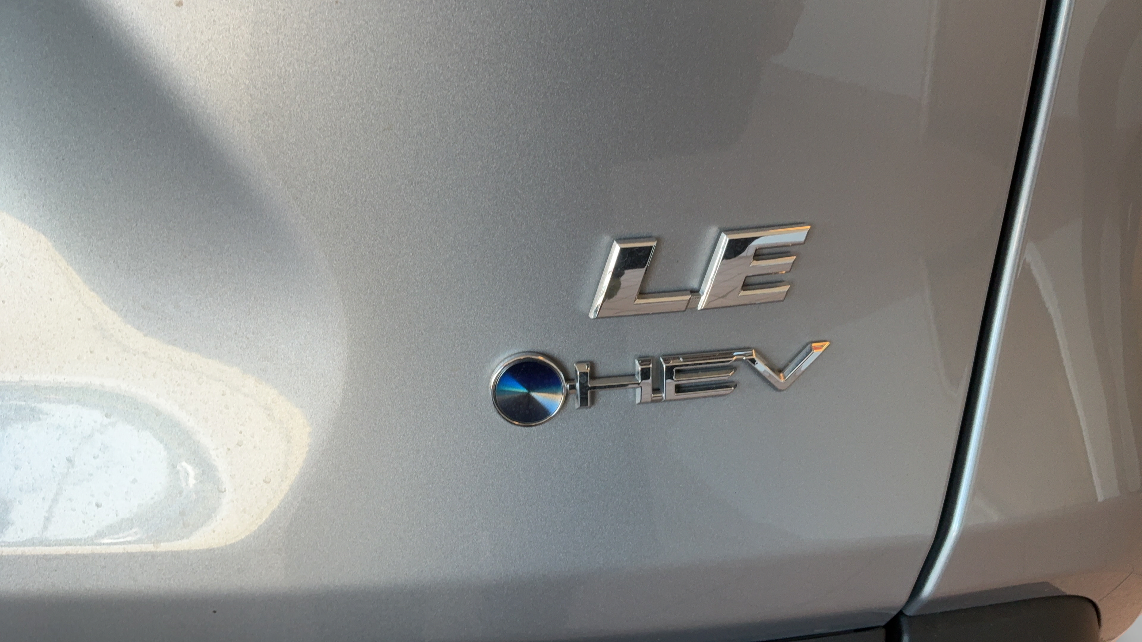 Used 2025 Toyota RAV4 LE AWD/4WD image 39