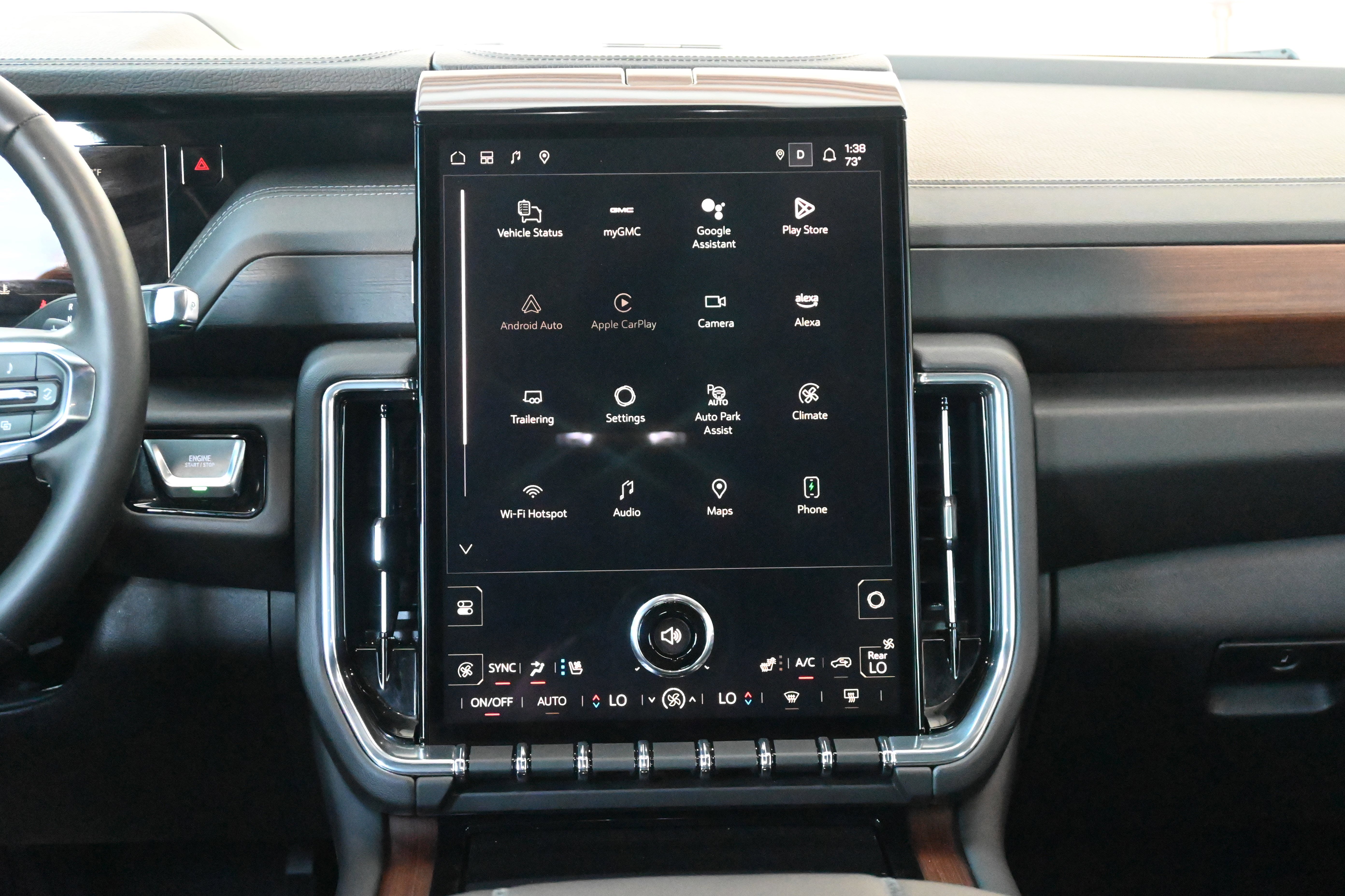 Used 2025 GMC Yukon Denali AWD/4WD image 30