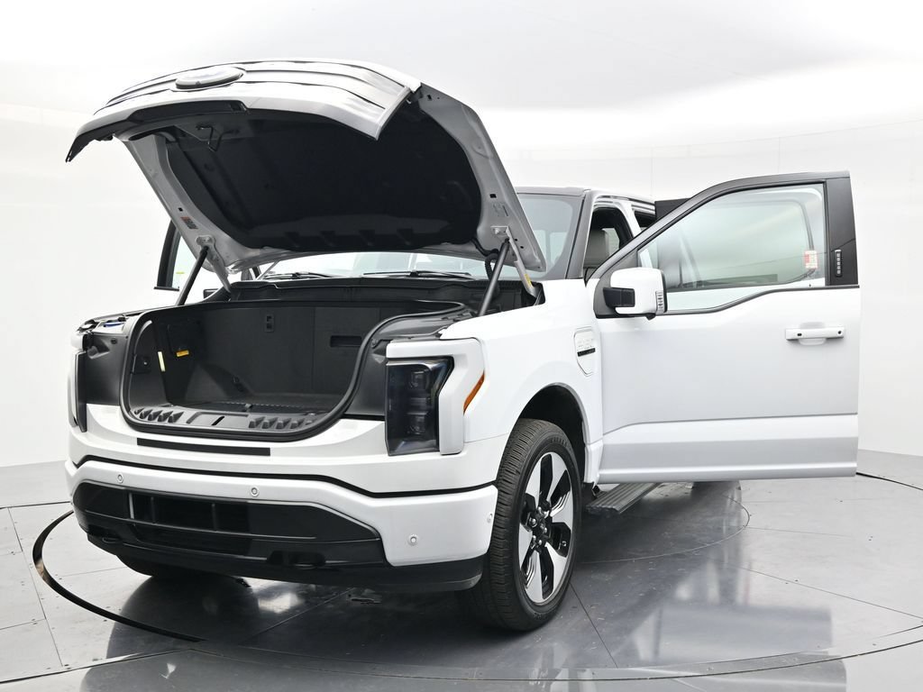 Used 2023 Ford F150 Lightning Platinum AWD/4WD image 52