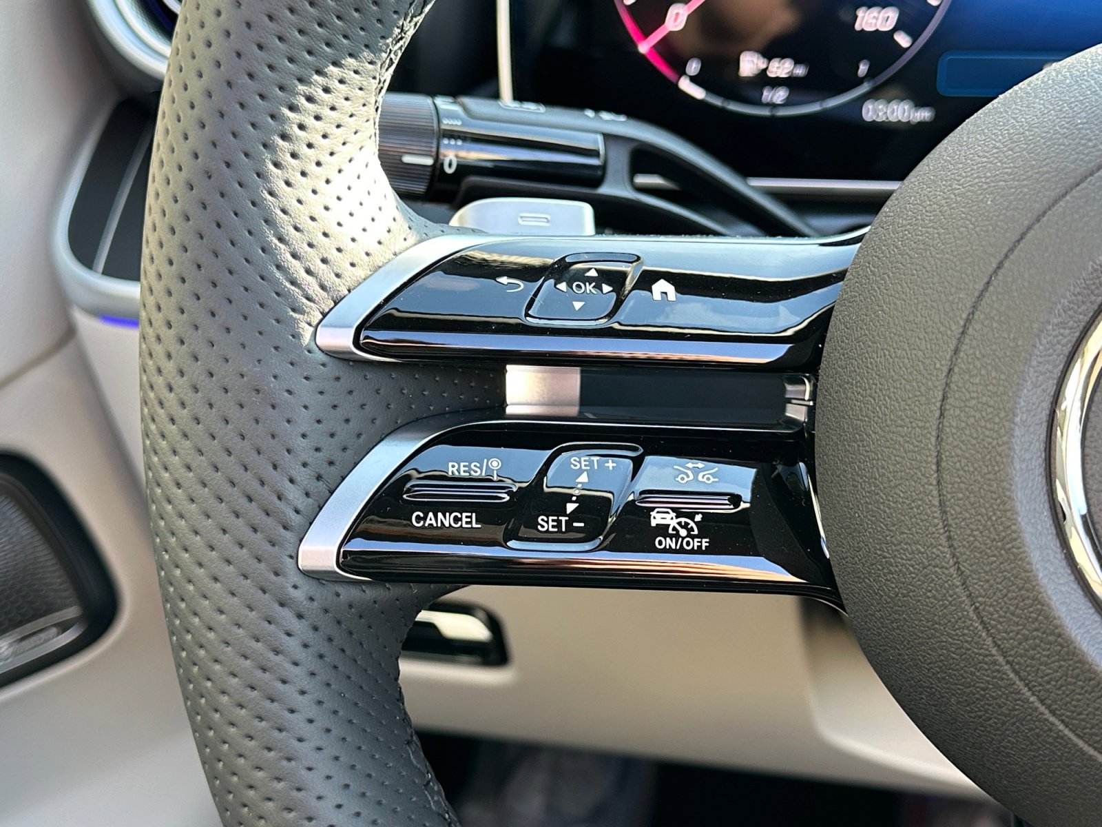 New 2026 Mercedes-Benz CLE 450 4MATIC Cabriolet image 14