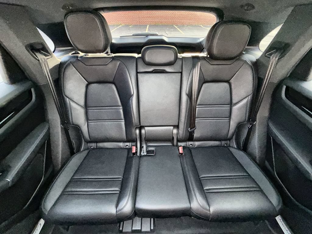 Used 2020 Porsche Cayenne AWD/4WD image 26