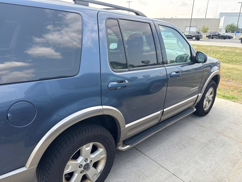 Used 2004 Ford Explorer Eddie Bauer AWD/4WD image 6