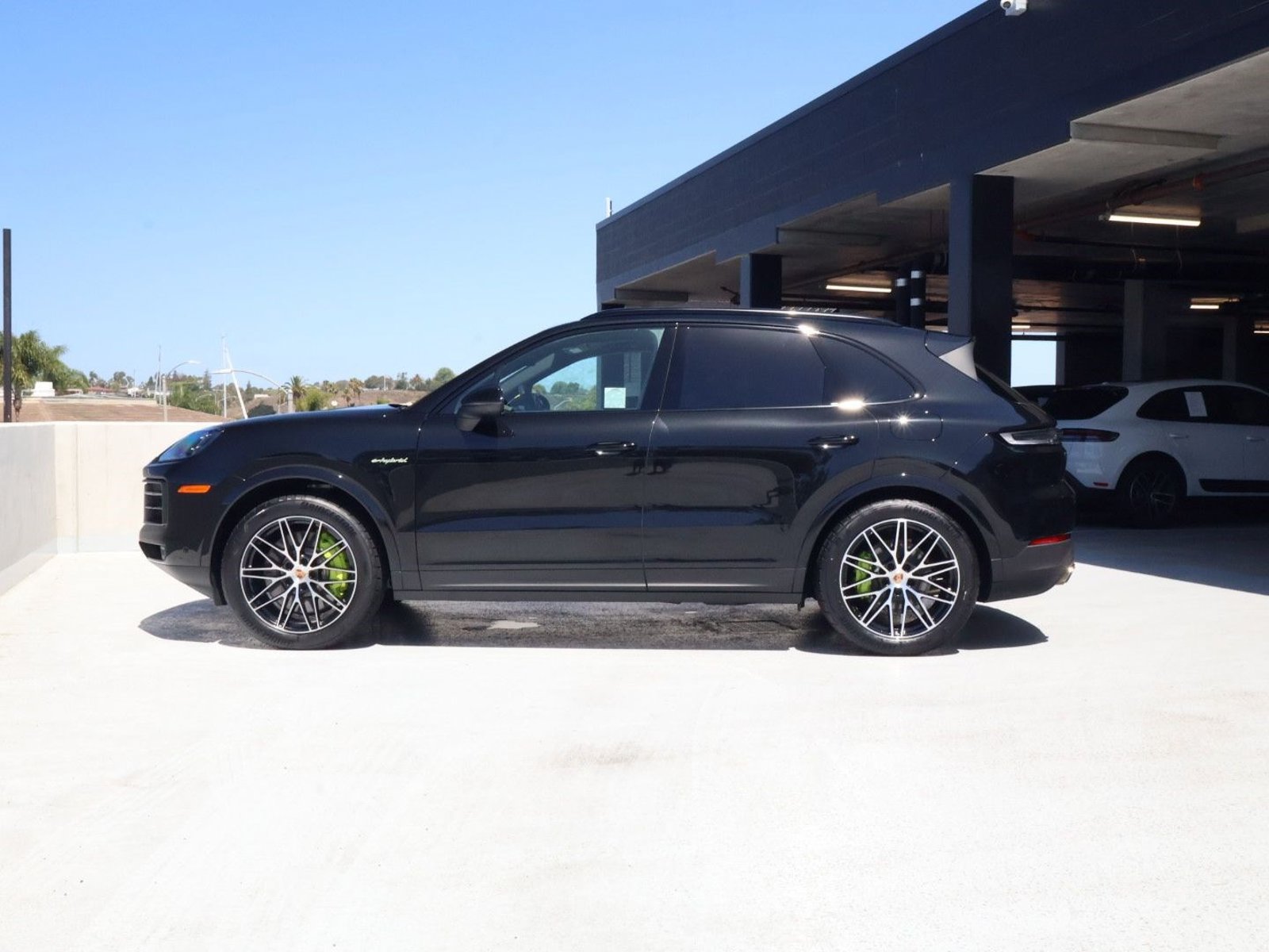 Certified 2025 Porsche Cayenne E-Hybrid AWD/4WD video 2