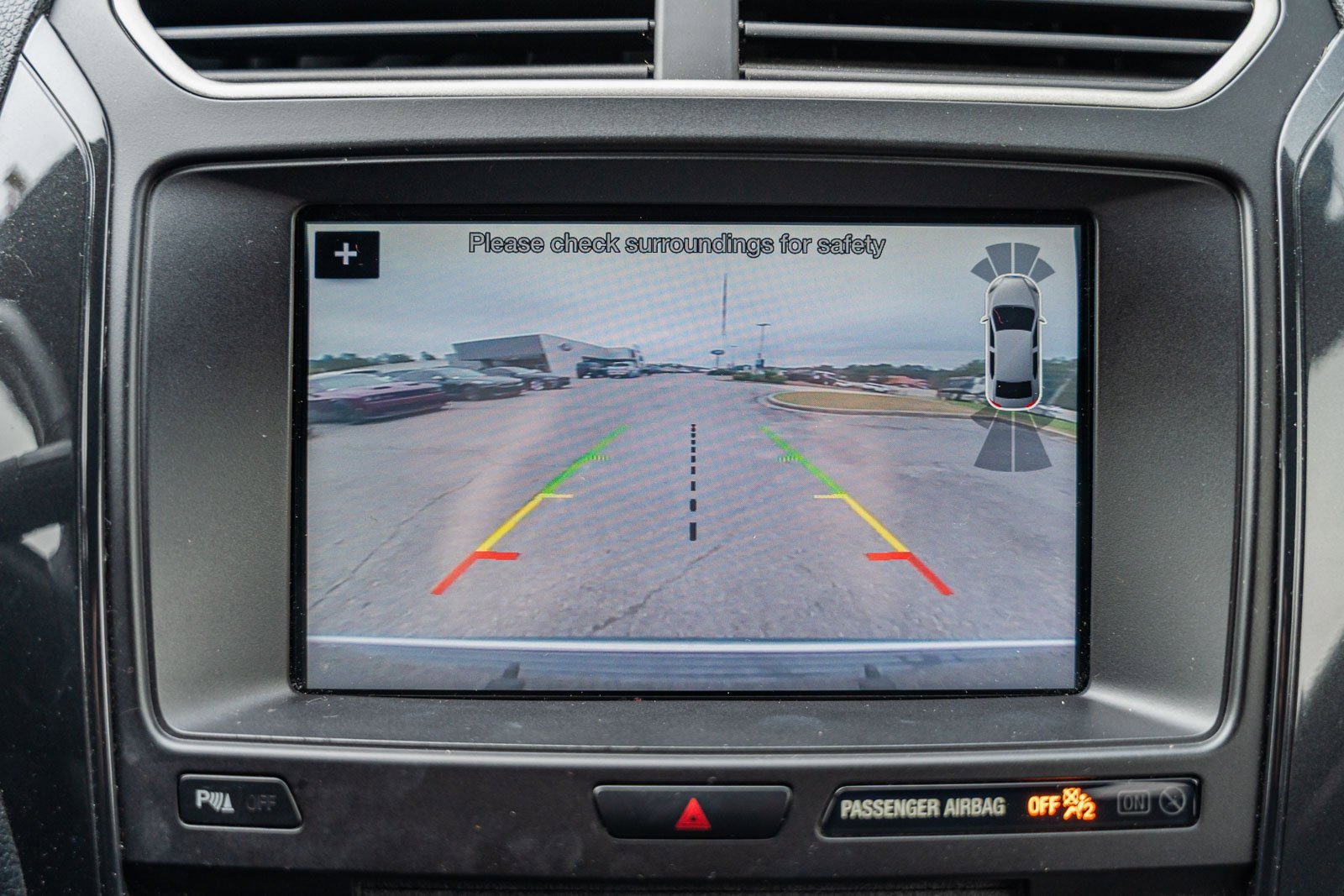 Certified 2018 Ford Explorer XLT w/ Equipment Group 202A image 32