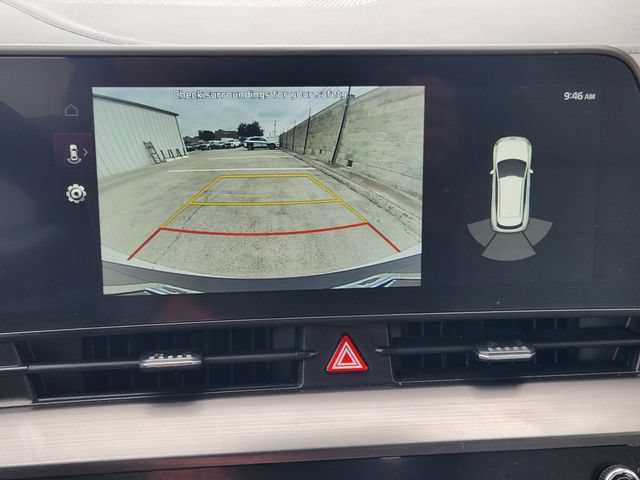 Used 2025 Kia Sportage EX FWD image 6