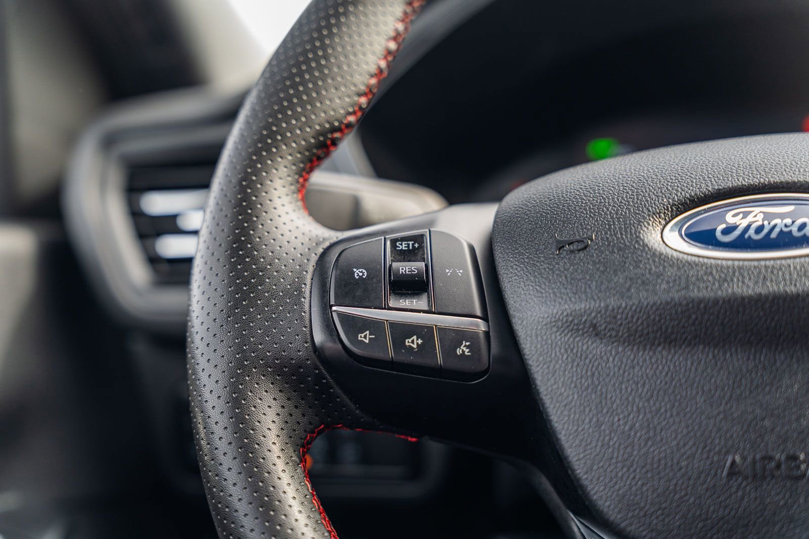 Used 2023 Ford Escape ST-Line Select image 29