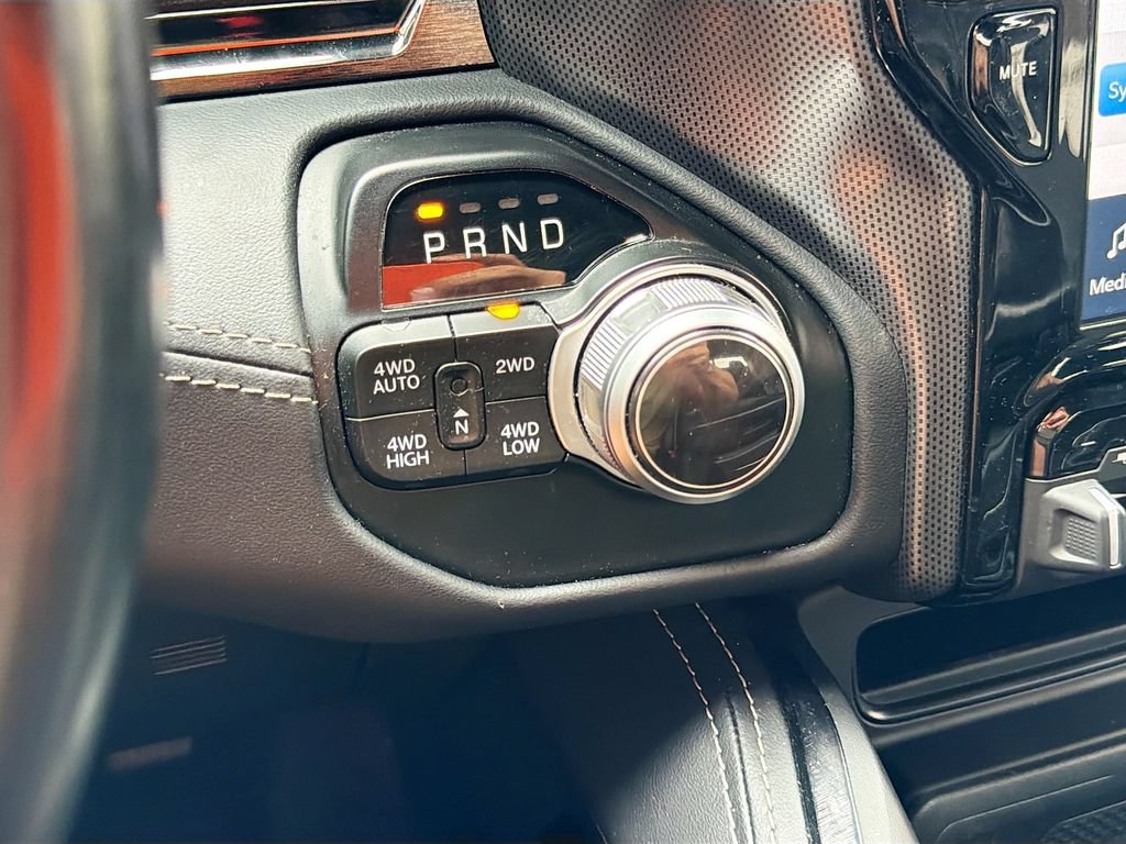Used 2022 RAM 1500 Limited w/ Body-Colour Bumper Group AWD/4WD image 18