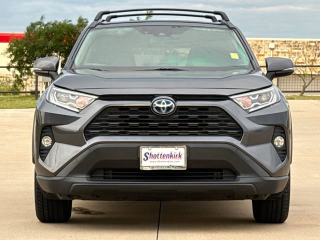 Used 2020 Toyota RAV4 XLE w/ Convenience Package AWD/4WD image 2