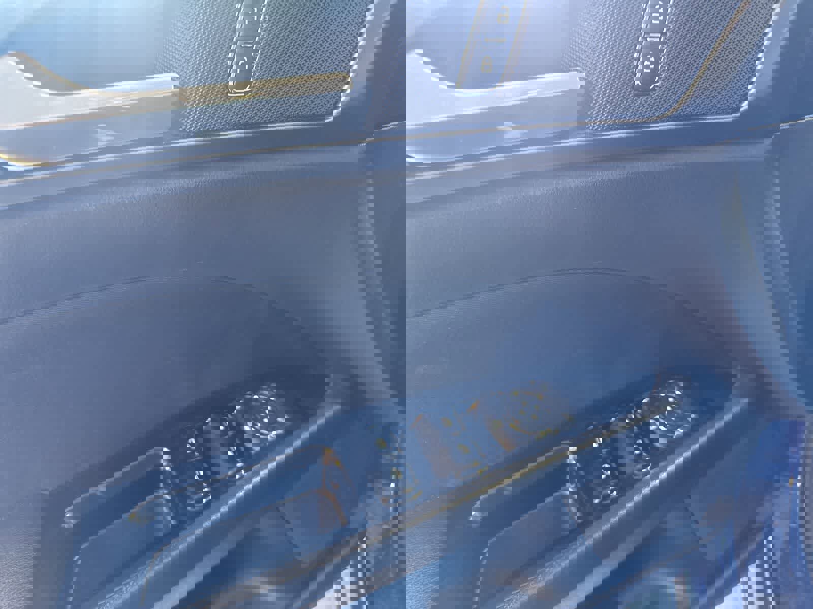 Used 2015 Ford Fusion SE w/ Equipment Group 201A image 16