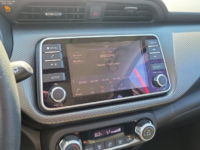 Used 2018 Nissan Kicks SV FWD image 28