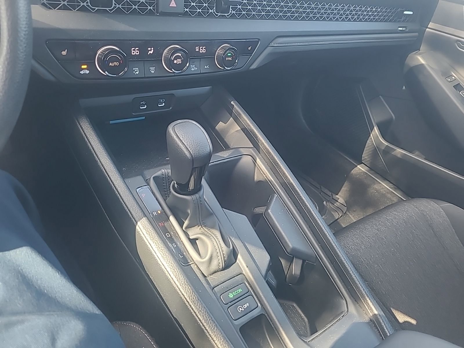 Used 2025 Honda Accord SE image 30