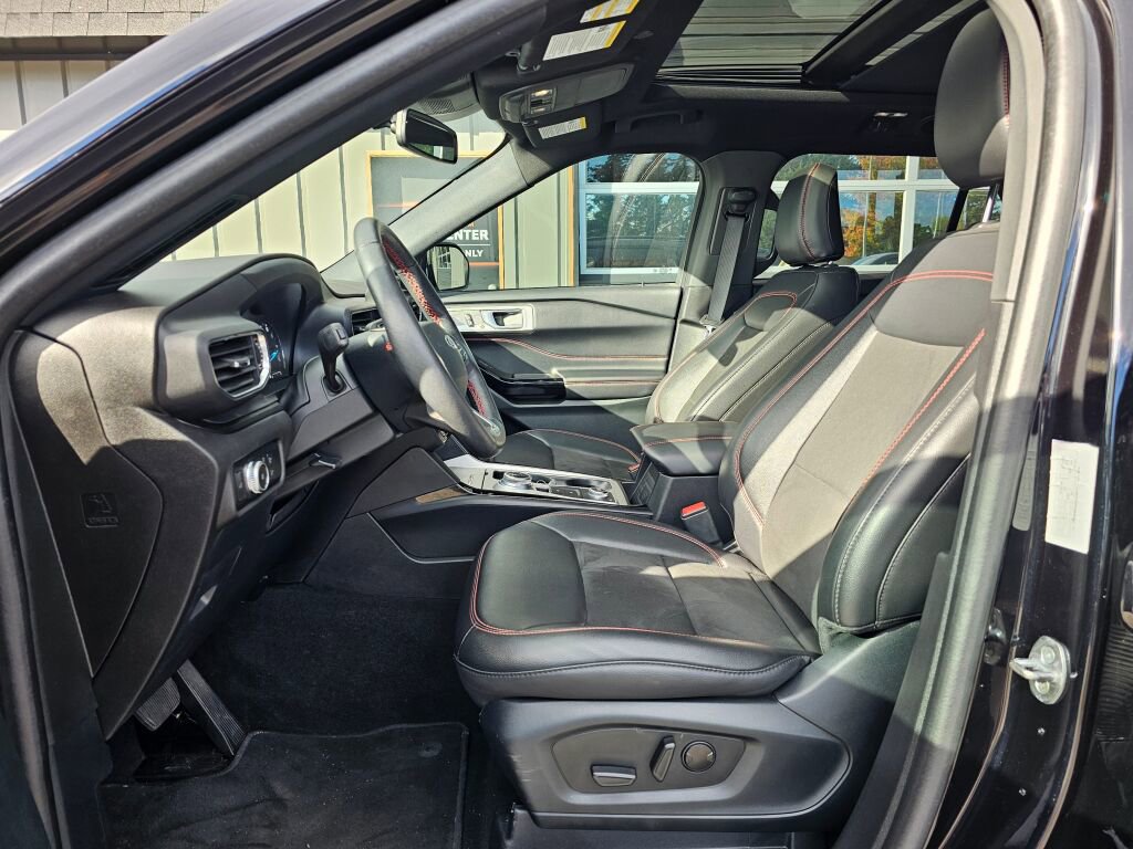 Used 2023 Ford Explorer ST-Line w/ Class IV Trailer Tow Package image 25