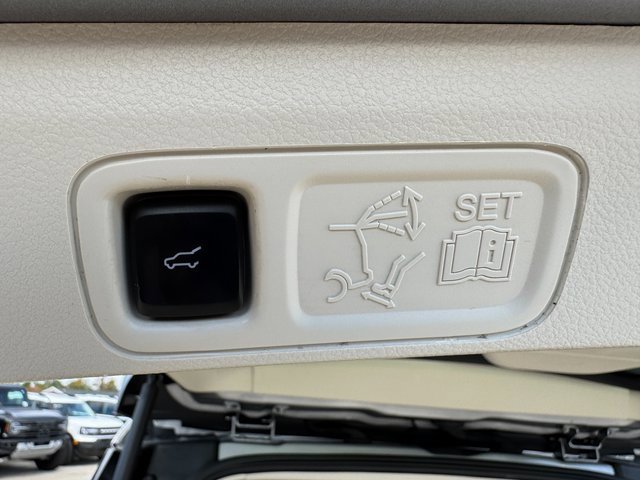 Used 2022 Lincoln Navigator Black Label image 23