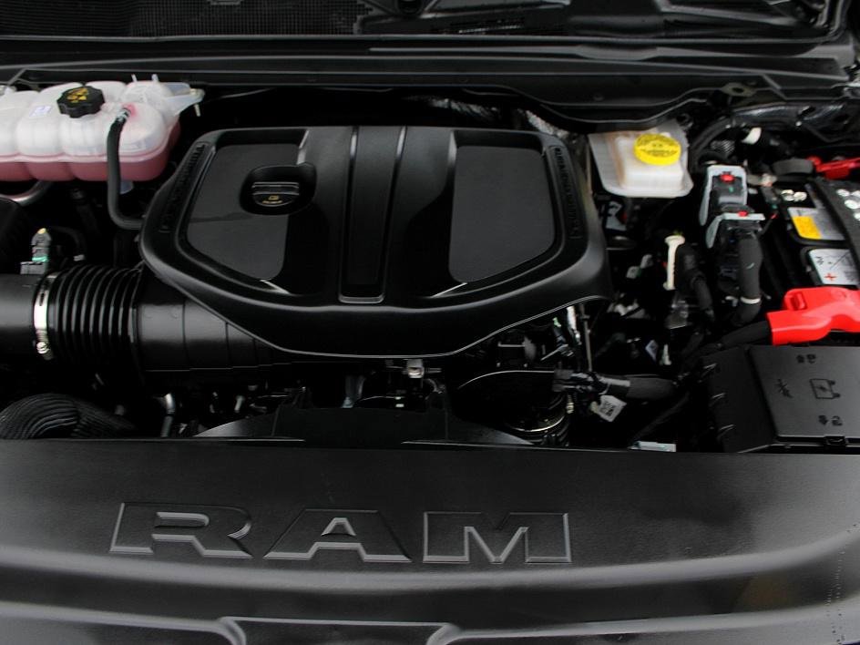 Used 2026 RAM 1500 Laramie w/ Night Edition image 7