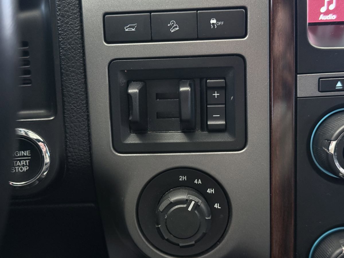 Used 2016 Ford Expedition EL Platinum image 55