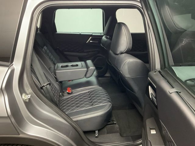 Used 2023 Mitsubishi Outlander SEL image 28