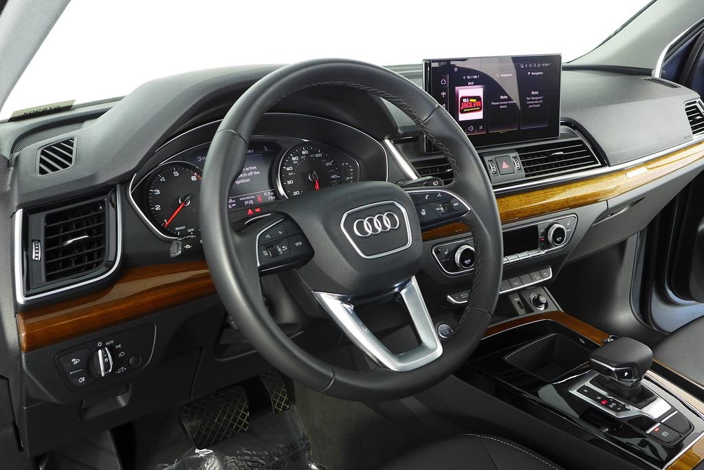 Used 2023 Audi Q5 2.0T Premium w/ Convenience Package AWD/4WD image 31
