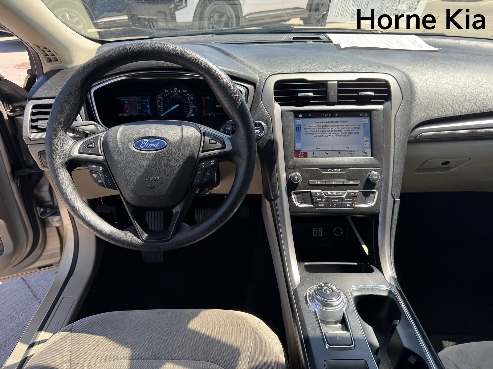 Used 2019 Ford Fusion SE image 15
