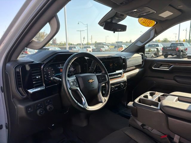 Used 2024 Chevrolet Silverado 1500 LT AWD/4WD image 17