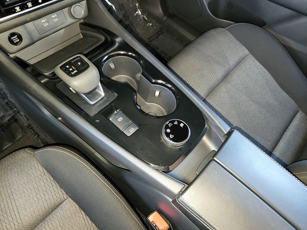 Used 2025 Nissan Rogue SV image 21