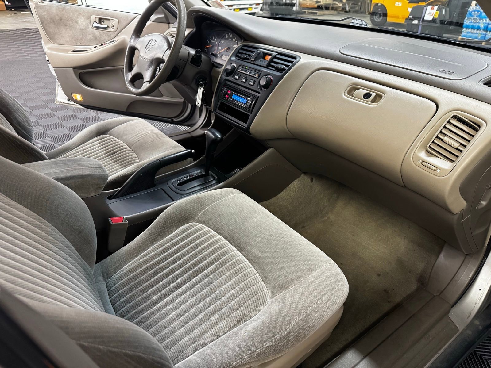 Used 1998 Honda Accord LX image 10