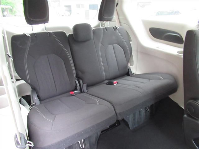 Certified 2023 Chrysler Voyager LX FWD image 31