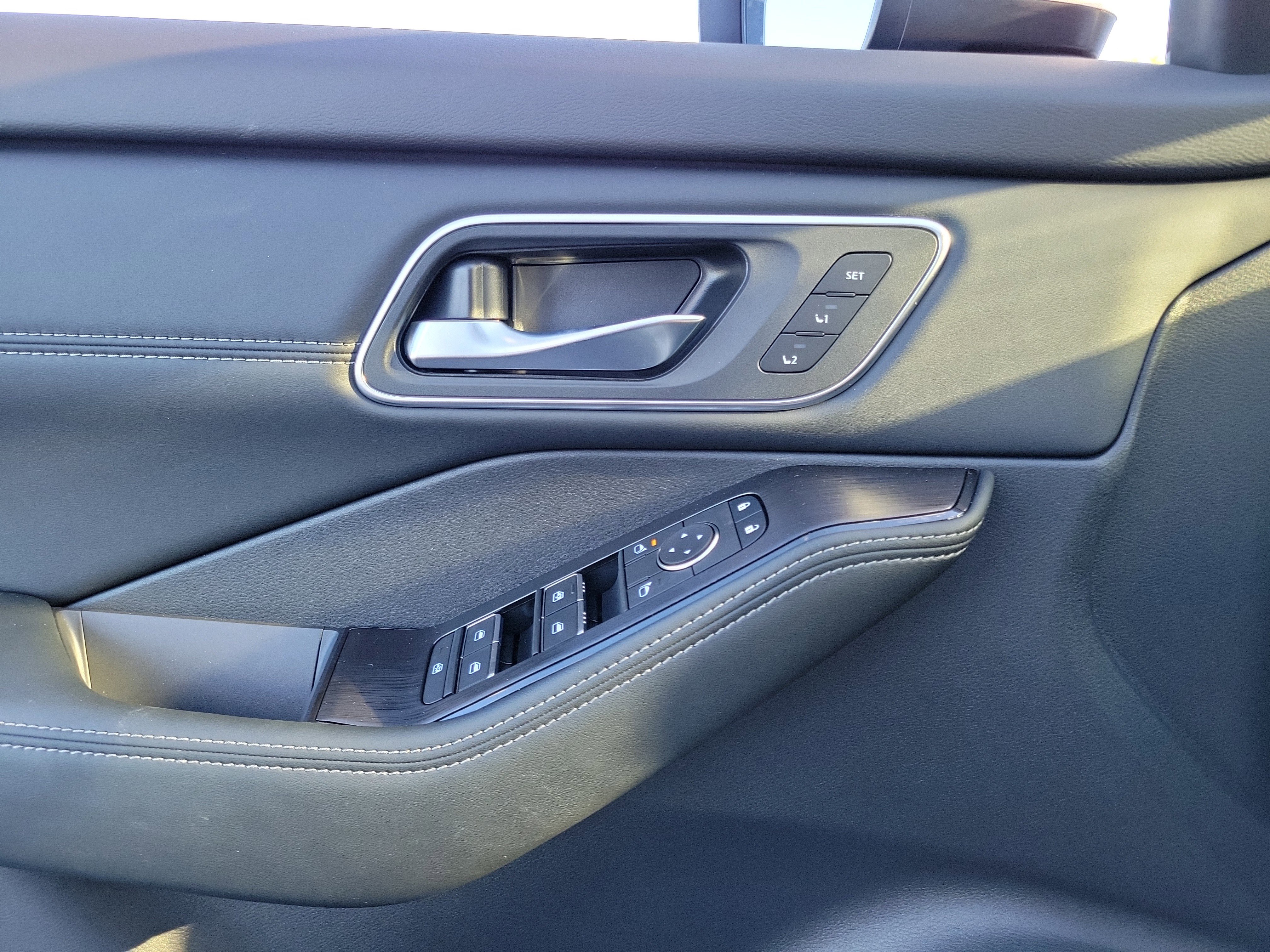 New 2026 Nissan Rogue Platinum w/ Platinum Premium Package image 17
