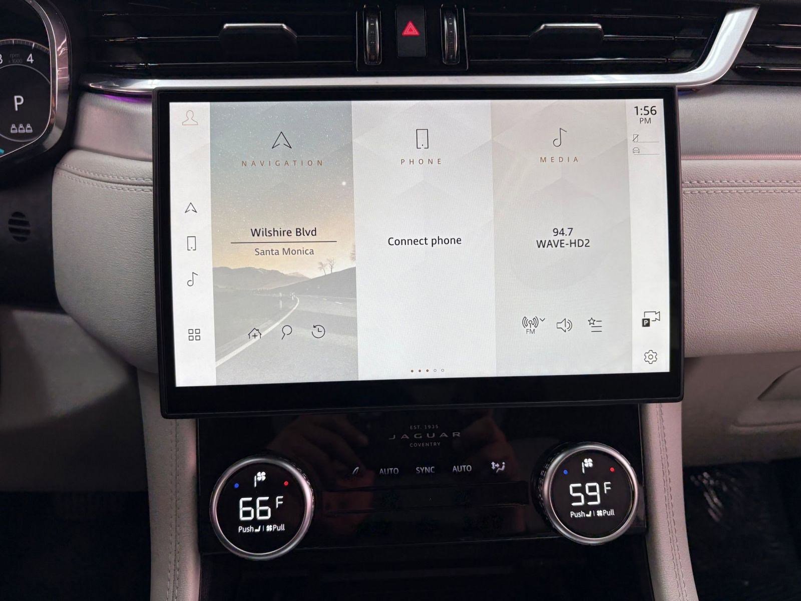 Used 2024 Jaguar F-PACE R-Dynamic S image 27